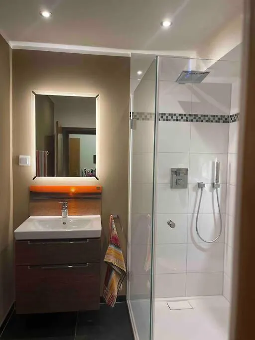 Schoene Ruhige Wohnung Düsseldorf 0*,